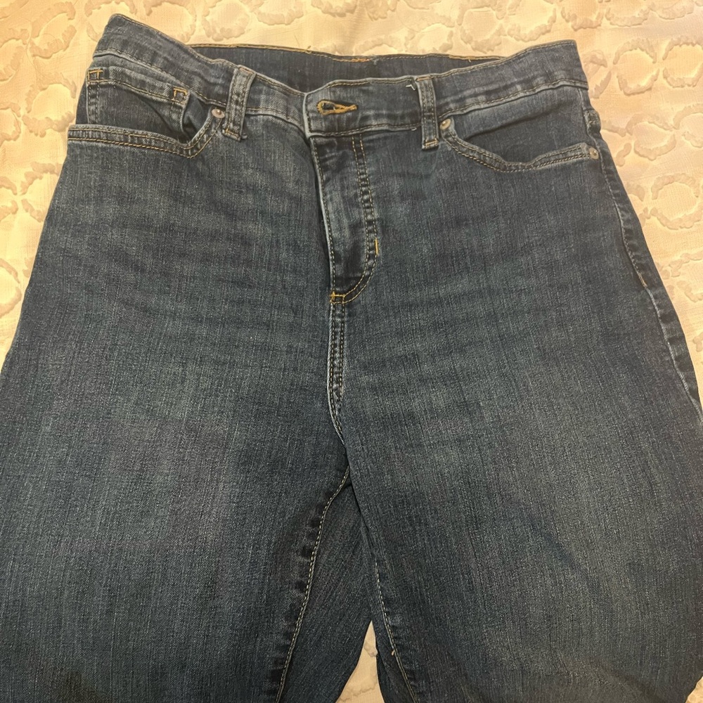Banana Republic Women’s Relaxed Flare Jeans size 6